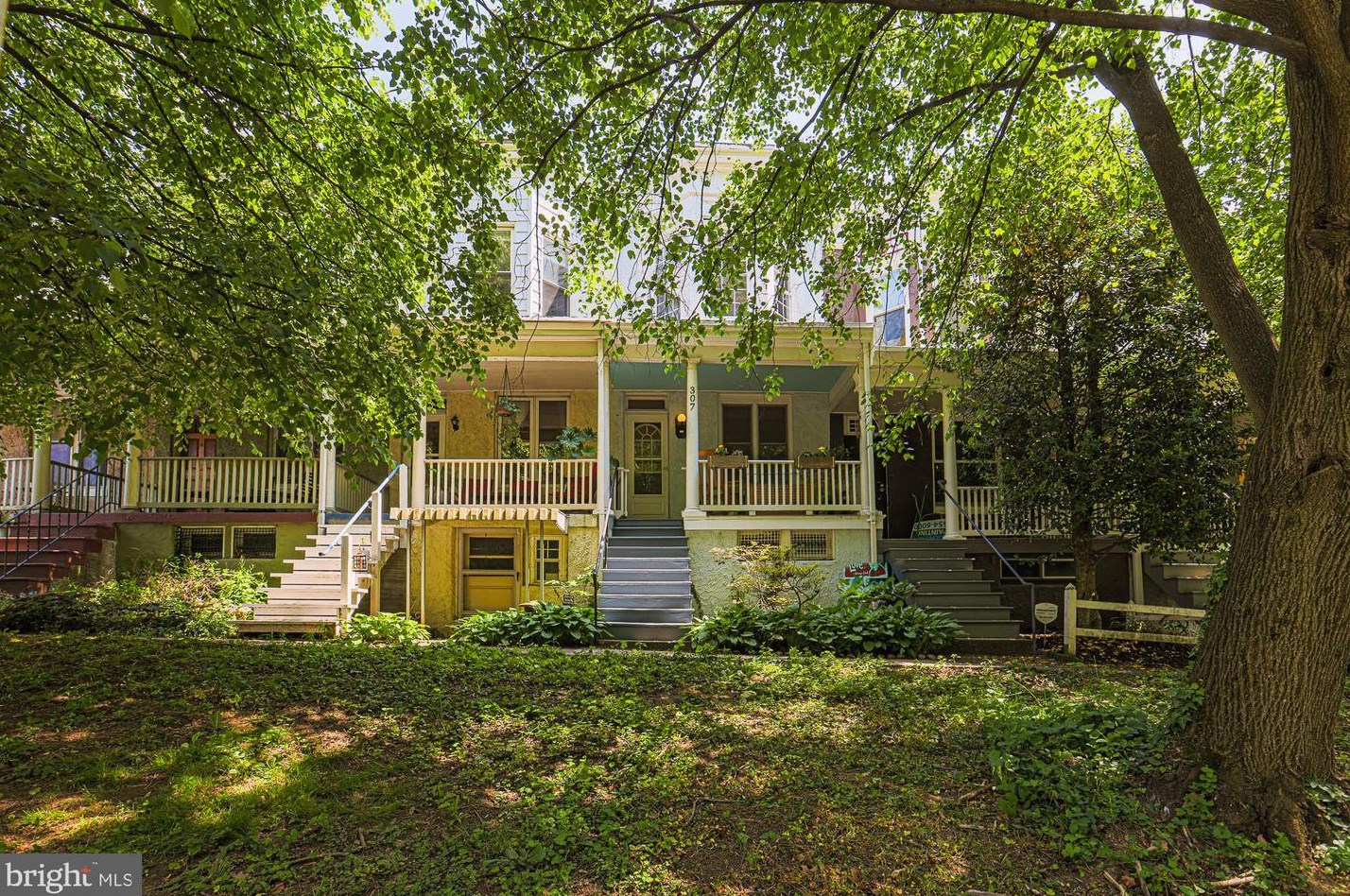 307 Wyman Park Dr, Baltimore, MD 21211-2804
