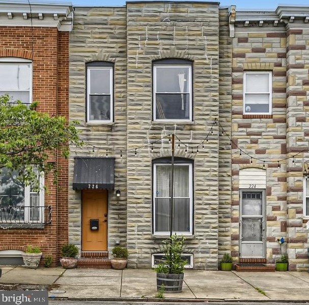 226 Highland Ave, Baltimore MD  21224-2346 exterior