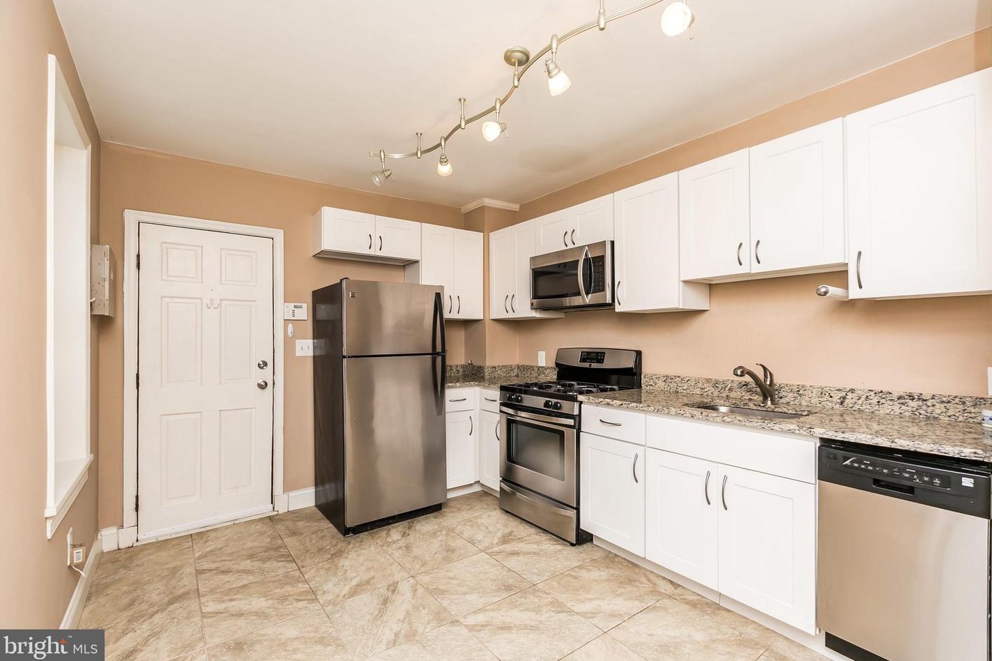 13 E West St #2, Baltimore, MD 21230