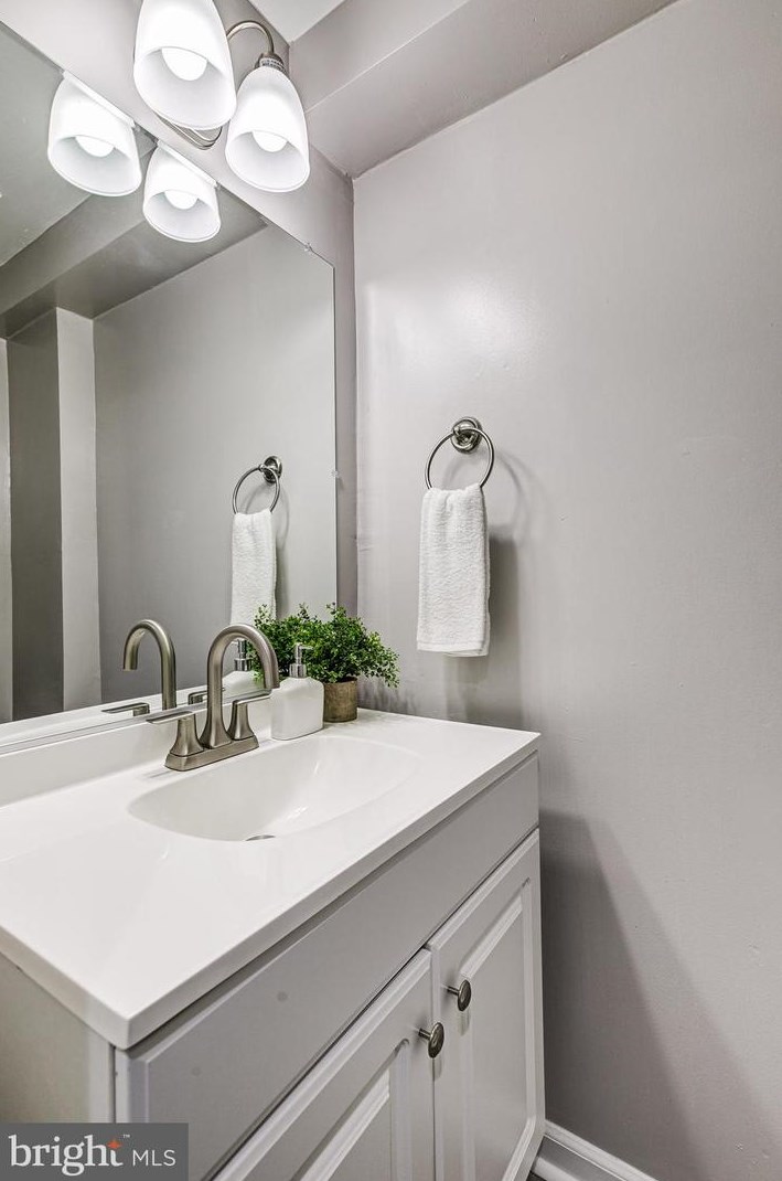 212 Penn St, Baltimore MD  21230-2222 exterior