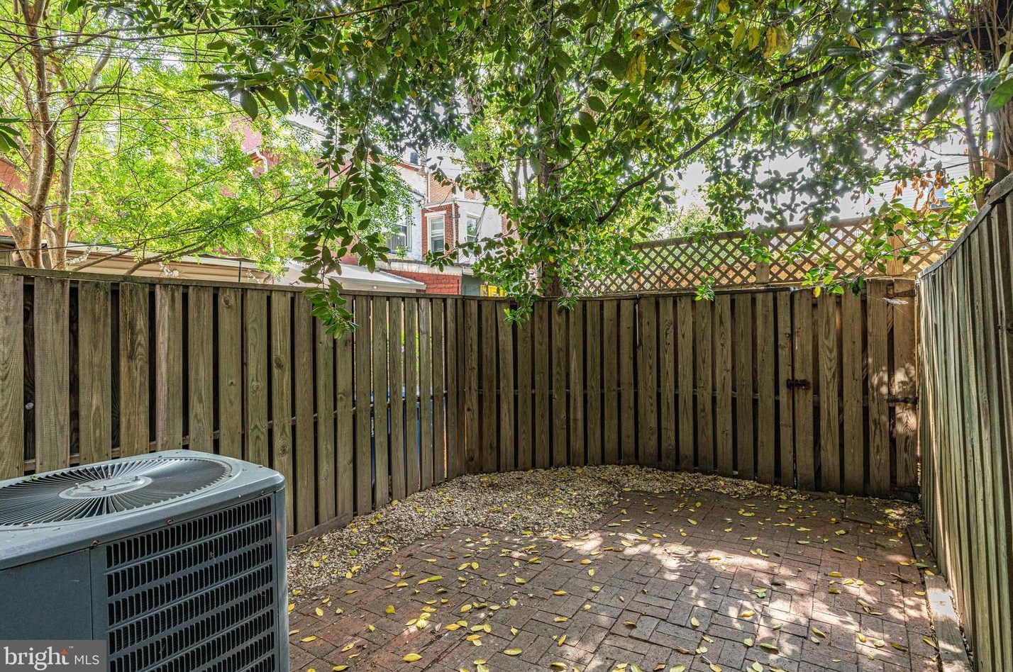 212 Penn St, Baltimore MD  21230-2222 exterior