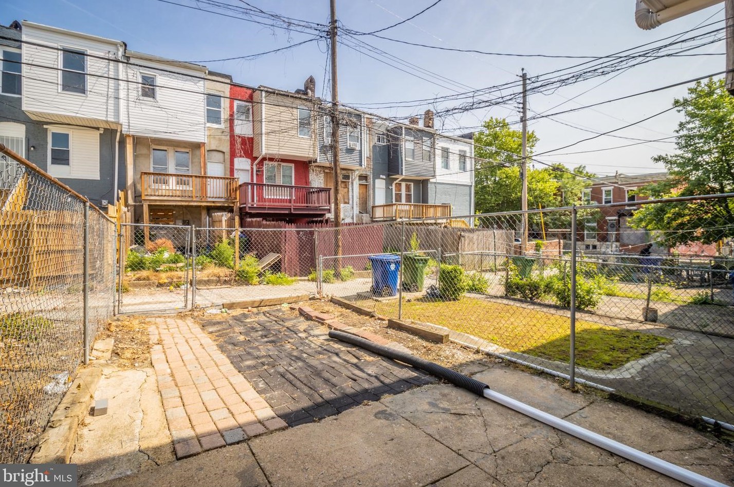 2508 Baltimore St, Baltimore MD  21224-1127 exterior