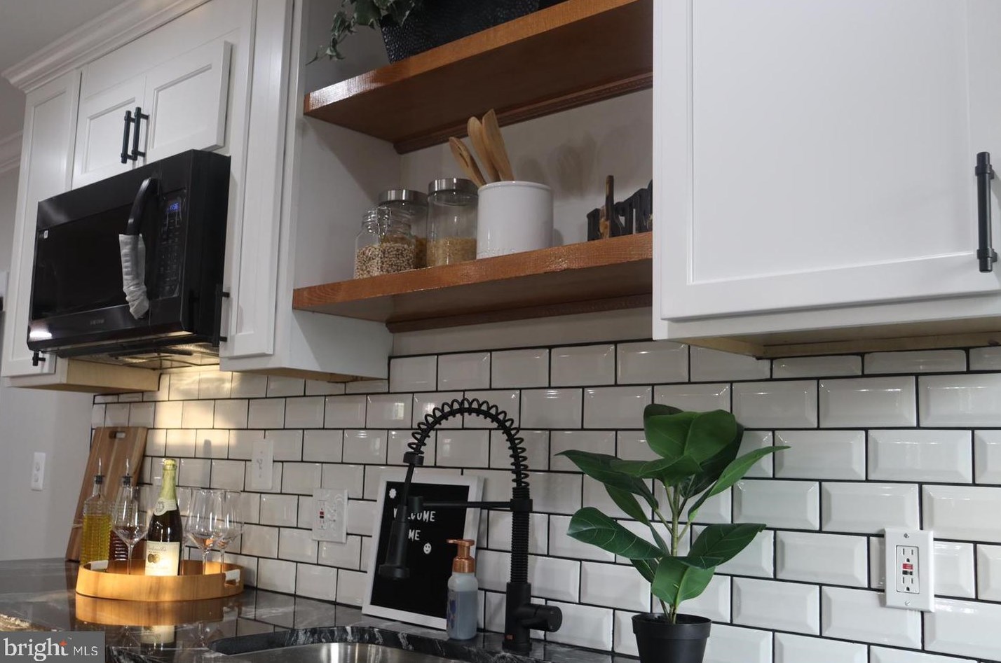 5734 Jonquil Ave, Baltimore MD 21215-3510 exterior