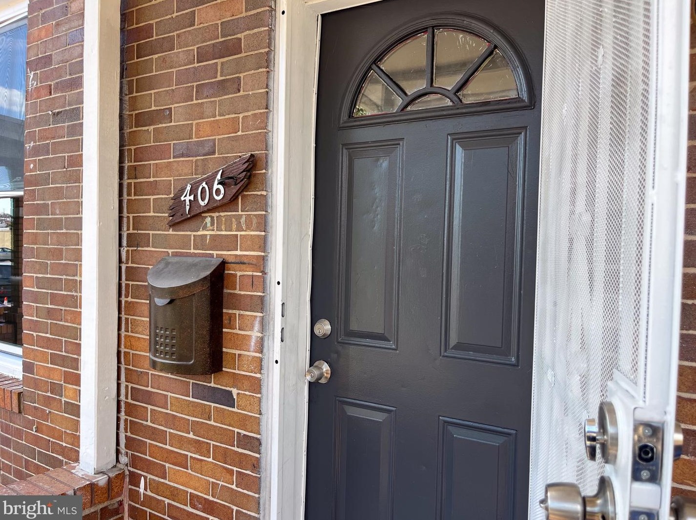 406 Clinton St, Baltimore MD  21224-1450 exterior