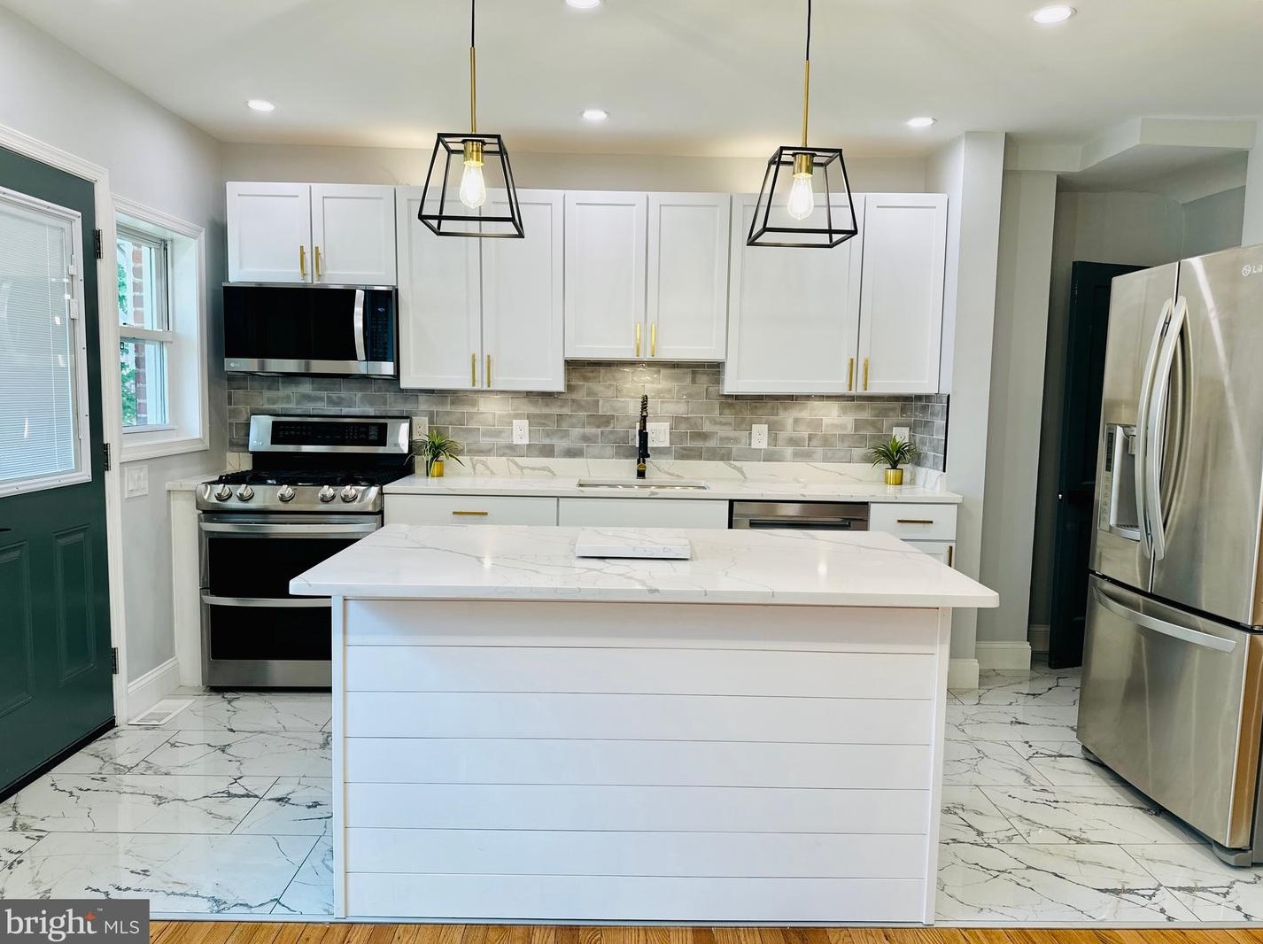 1409 Stonewood Rd, Baltimore MD  21239-3904 exterior