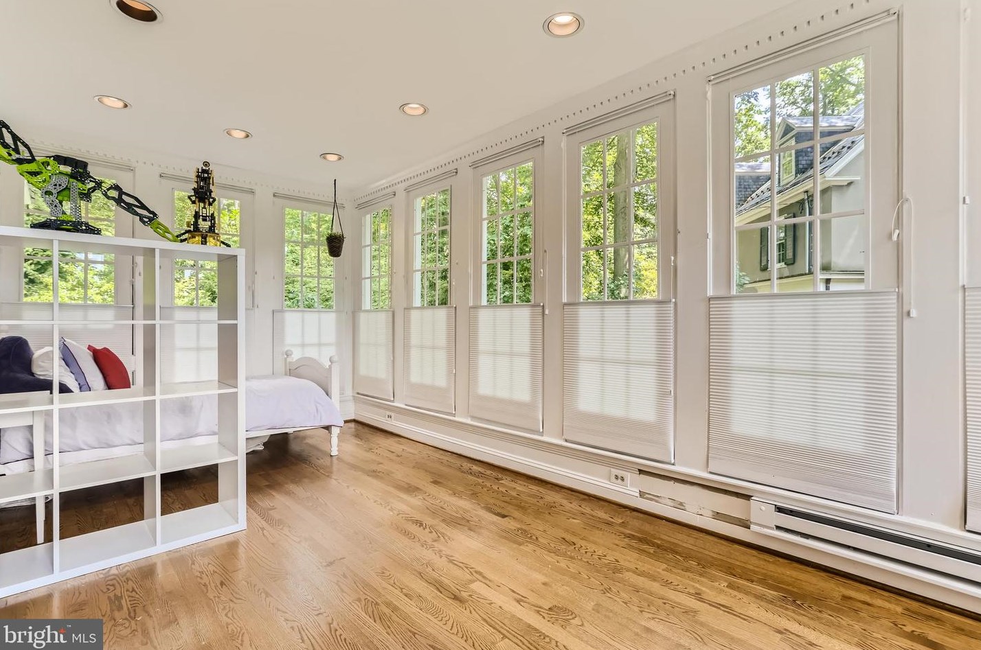 14 Edgevale Rd, Baltimore MD  21210-2253 exterior