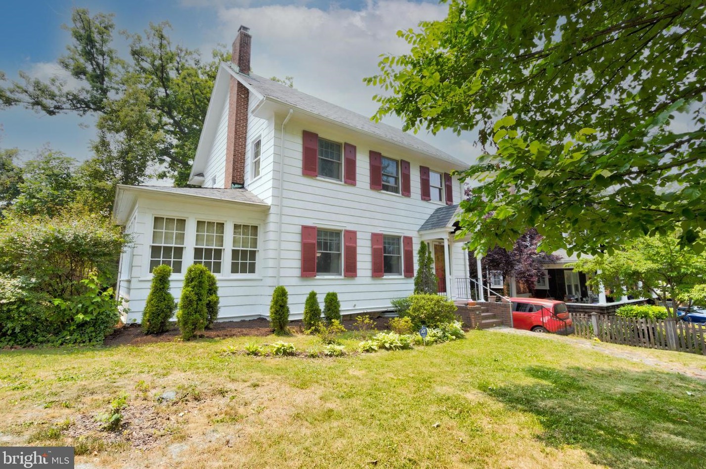 704 Hunting Pl, Baltimore, MD 21229-1426