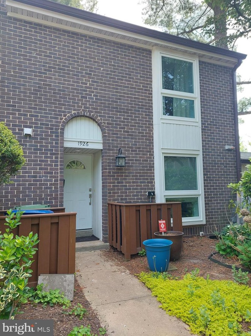 1926 Greenhaven Dr, Baltimore, MD 21209
