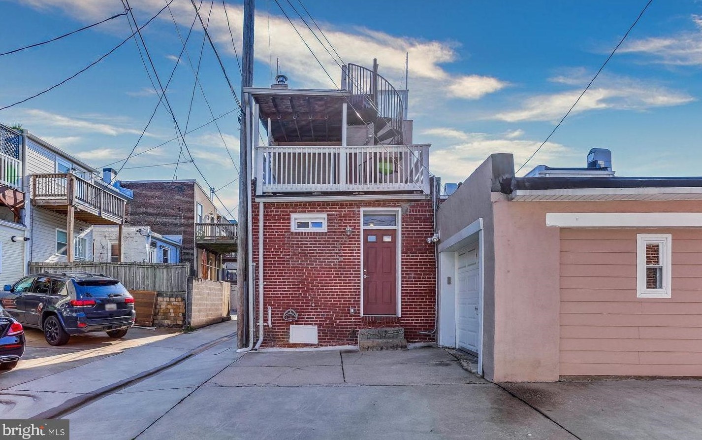 302 Madeira St, Baltimore MD  21231-2741 exterior