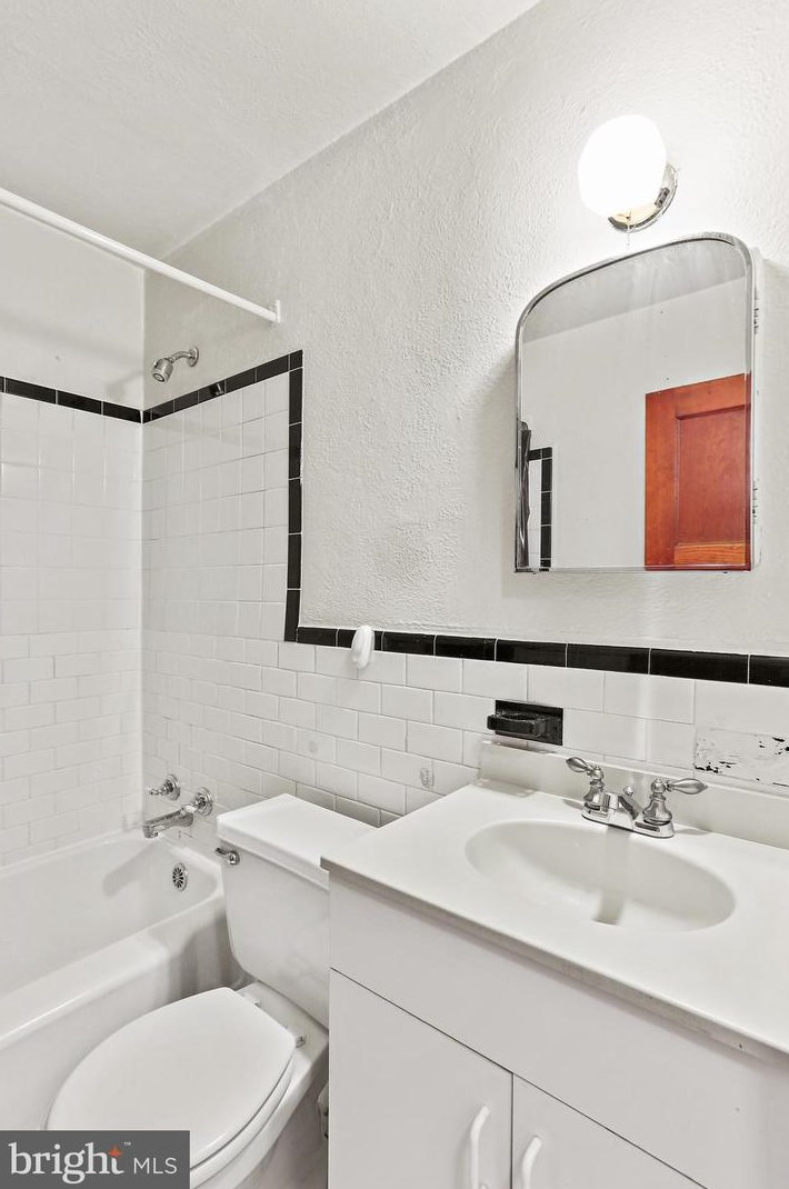 344 Folcroft St, Baltimore MD  21224-2910 exterior