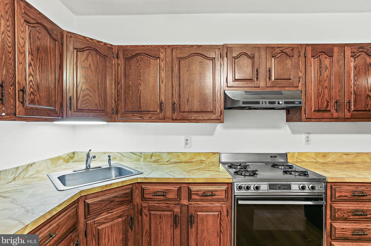 344 Folcroft St, Baltimore MD  21224-2910 exterior