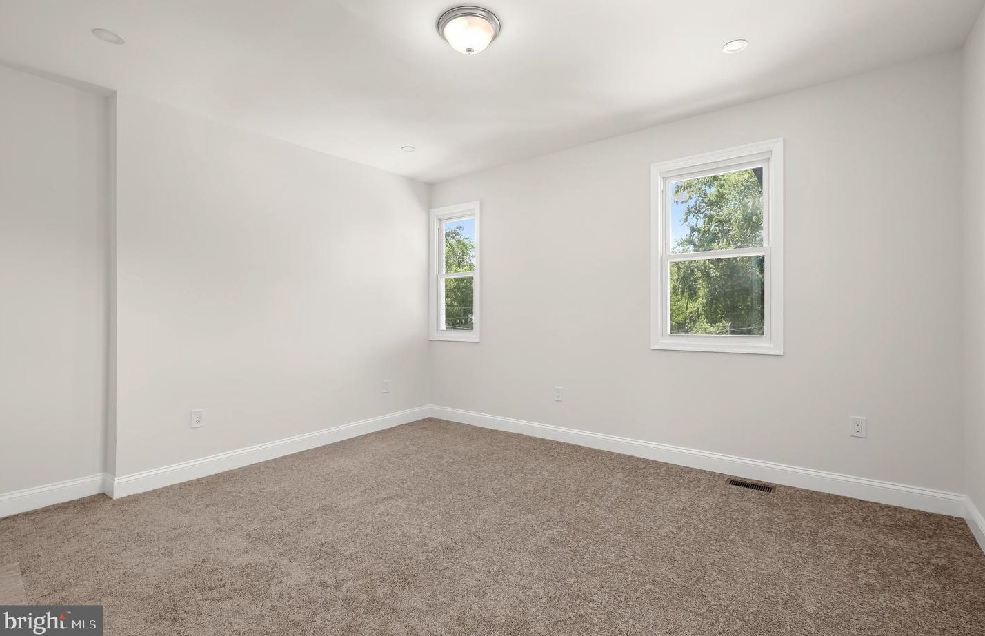 2915 Glenmore Ave, Baltimore MD 21206-2010 exterior