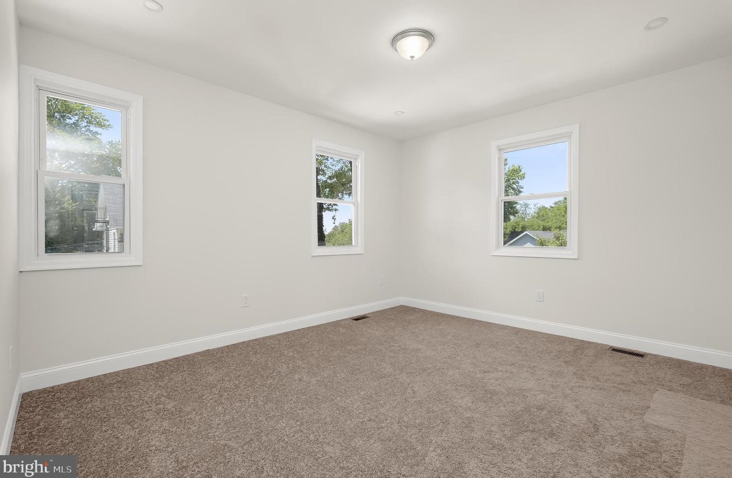 2915 Glenmore Ave, Baltimore MD 21206-2010 exterior