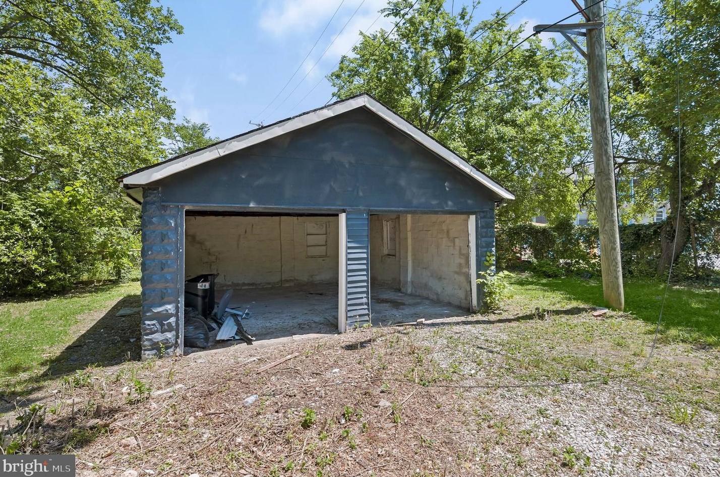 2915 Glenmore Ave, Baltimore MD 21206-2010 exterior