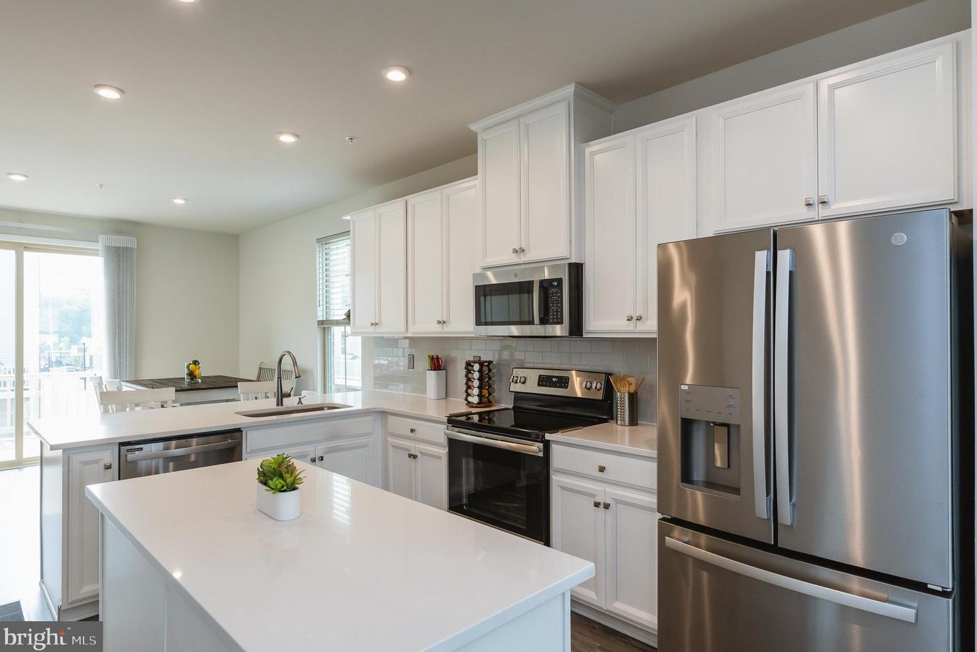 160 Oldham St, Baltimore MD  21224-2635 exterior