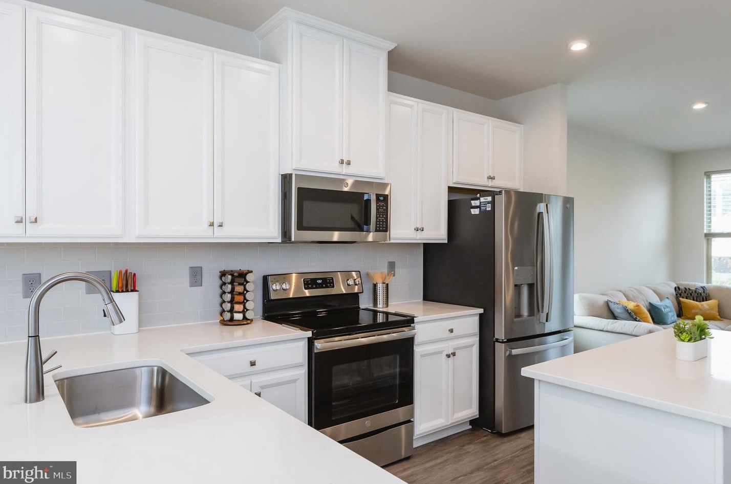 160 Oldham St, Baltimore MD  21224-2635 exterior