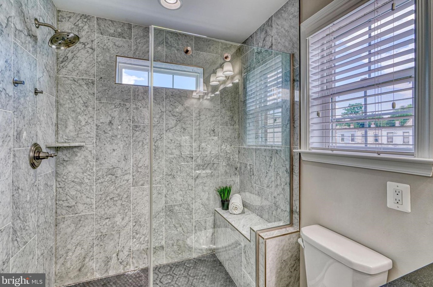 1200 Berry St, Baltimore MD 21211-1927 exterior