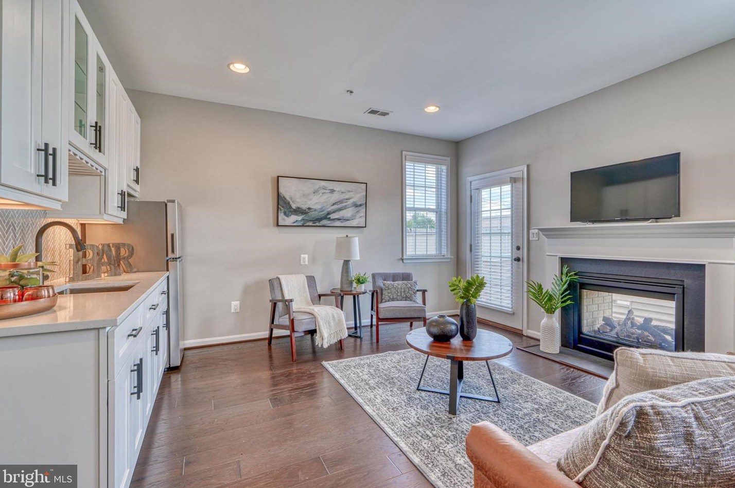 1200 Berry St, Baltimore MD 21211-1927 exterior