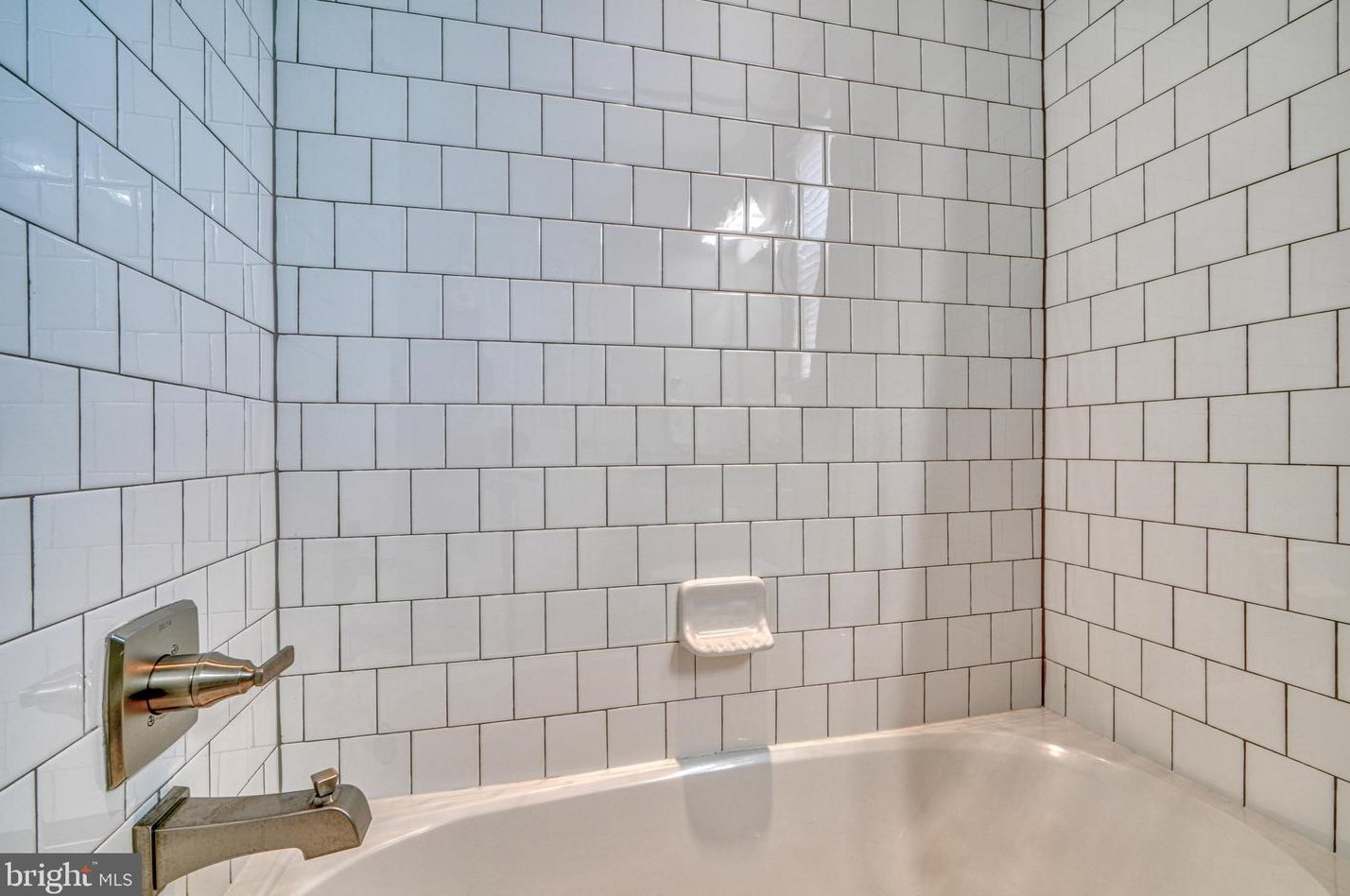 1200 Berry St, Baltimore MD 21211-1927 exterior