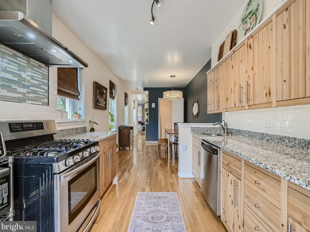 821 Barre St, Baltimore MD 21230-2421 exterior