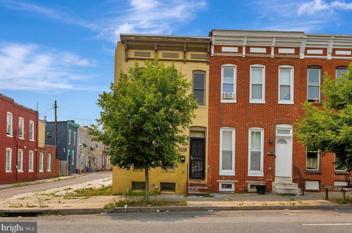 2419 Fayette St, Baltimore, MD 21224-1429