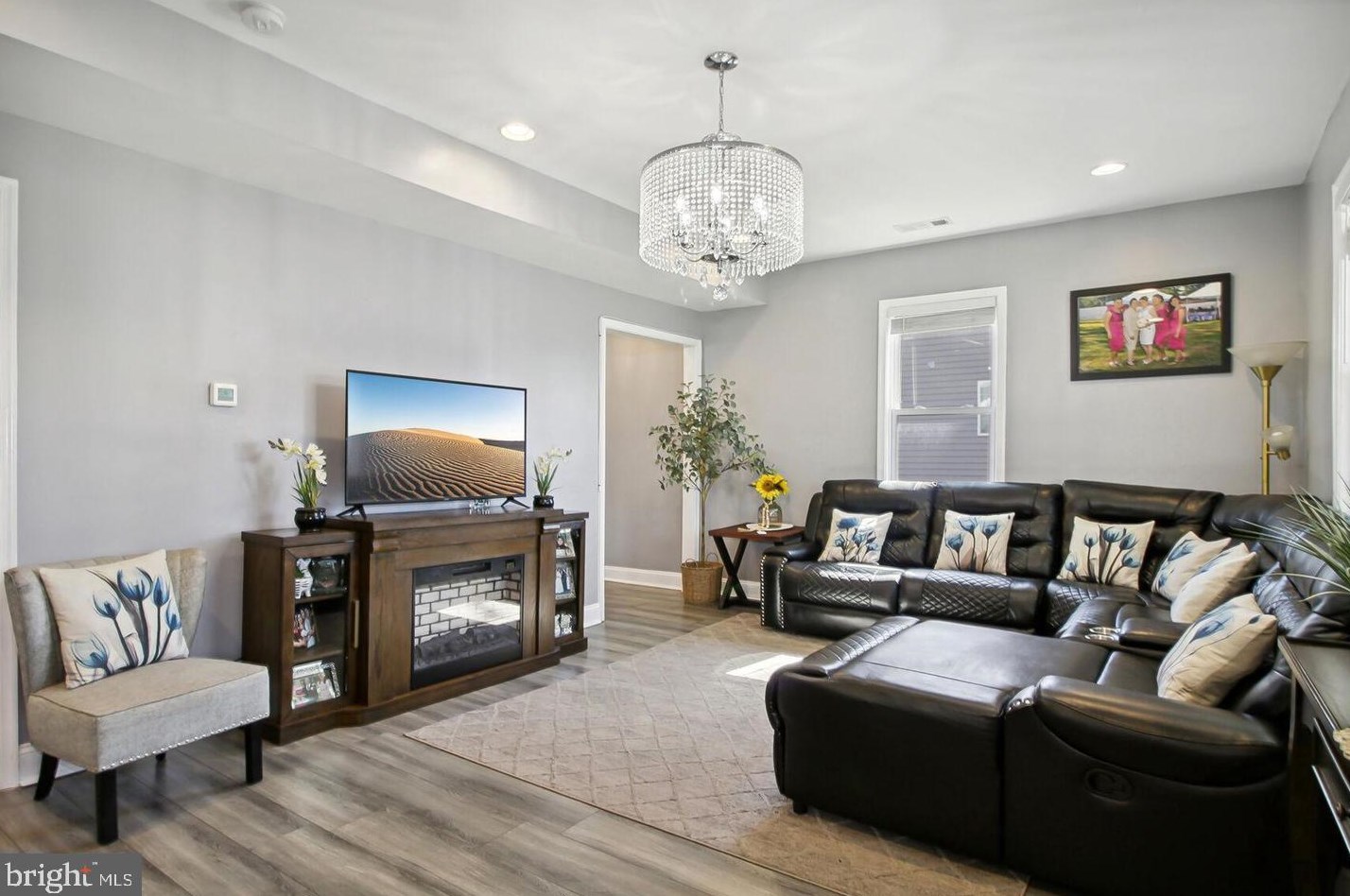 5607 Narcissus Ave, Baltimore MD  21215-3543 exterior