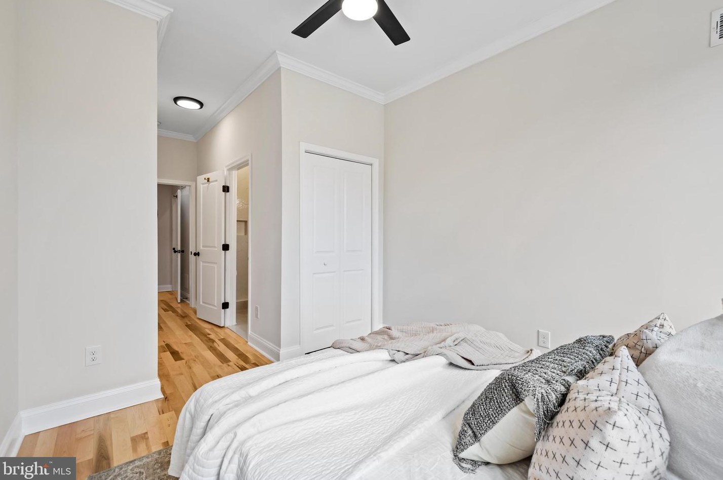 646 Curley St, Baltimore MD  21224-2737 exterior