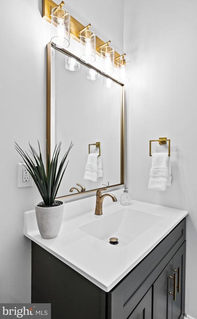 646 Curley St, Baltimore MD  21224-2737 exterior