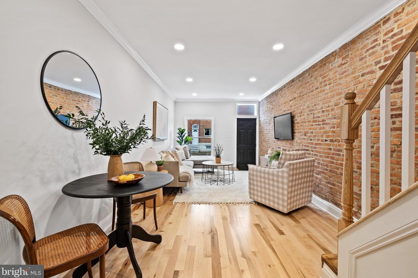 646 Curley St, Baltimore MD  21224-2737 exterior