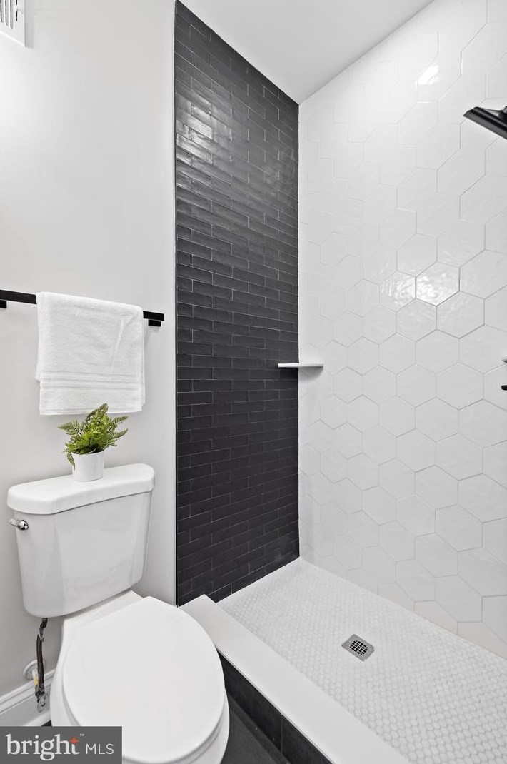 646 Curley St, Baltimore MD  21224-2737 exterior