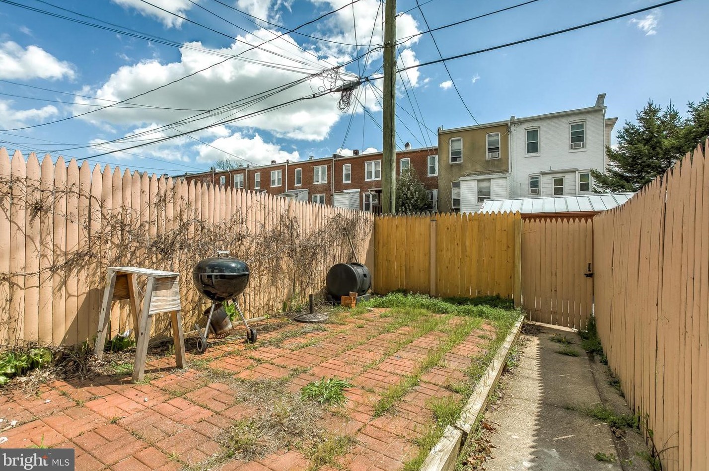 1353 42, Baltimore MD 21218-1202 exterior