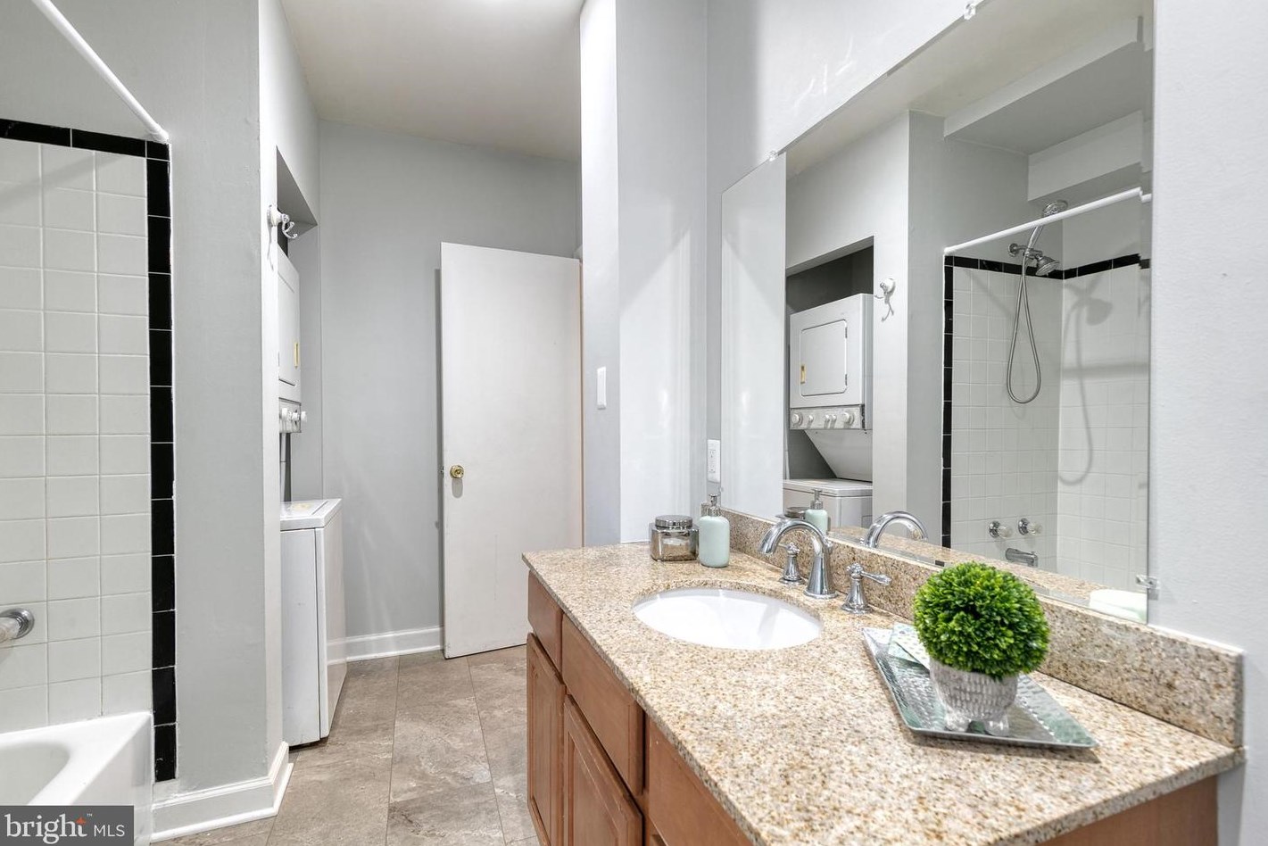 2002 Lombard St, Baltimore MD 21231-1010 exterior