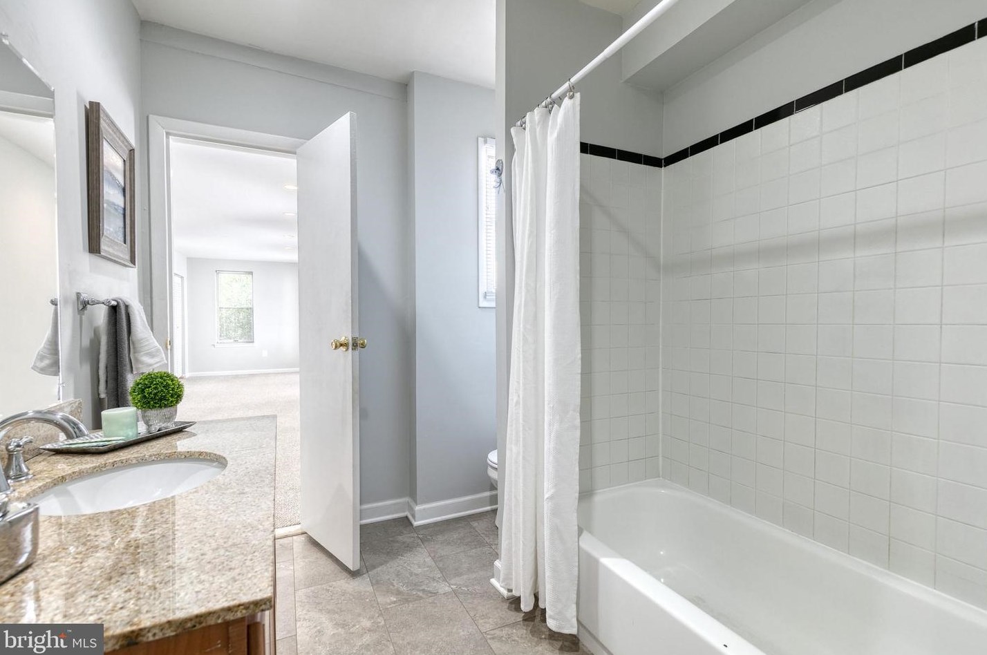 2002 Lombard St, Baltimore MD 21231-1010 exterior