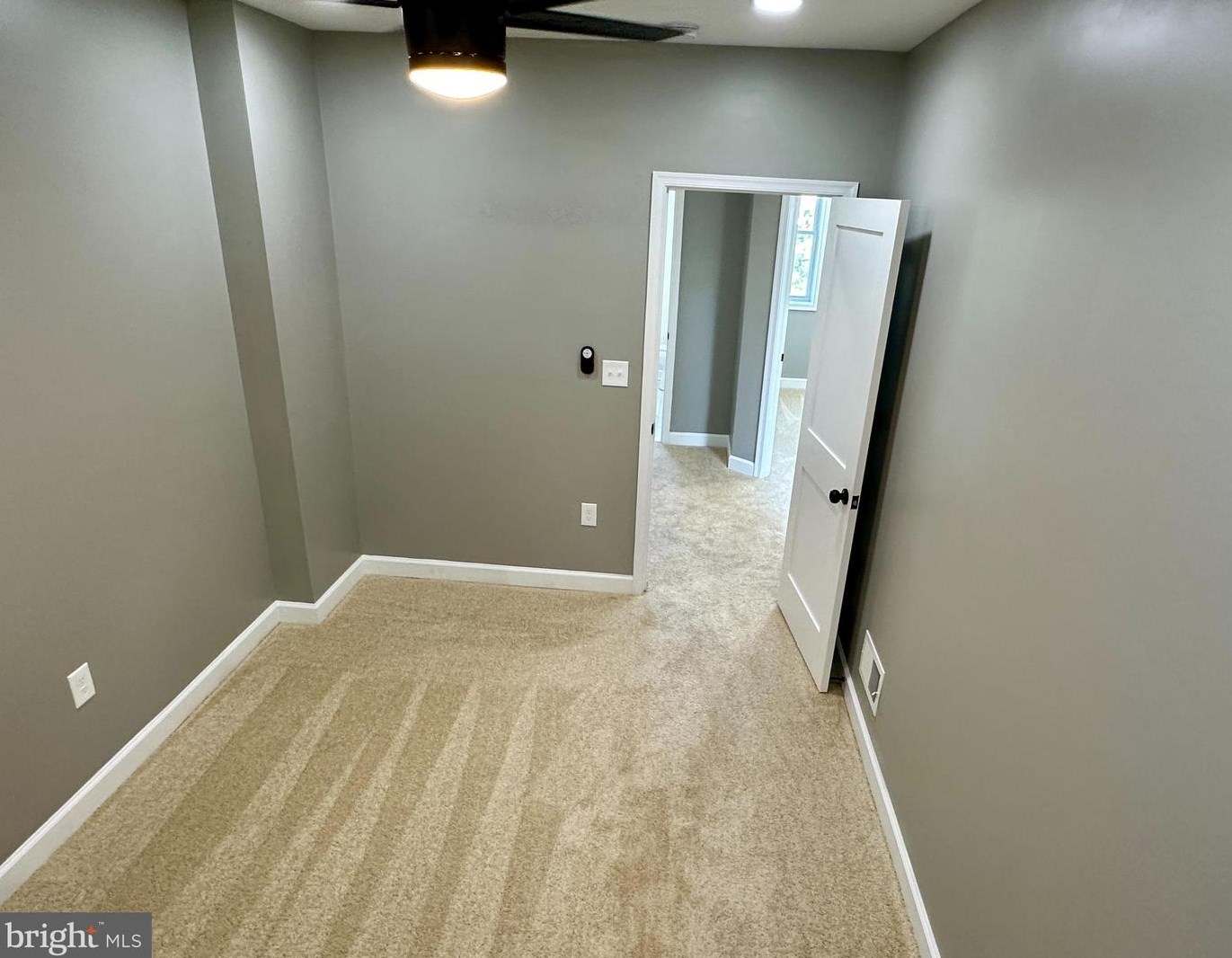 4033 Woodhaven Ave, Baltimore MD 21216-1537 exterior