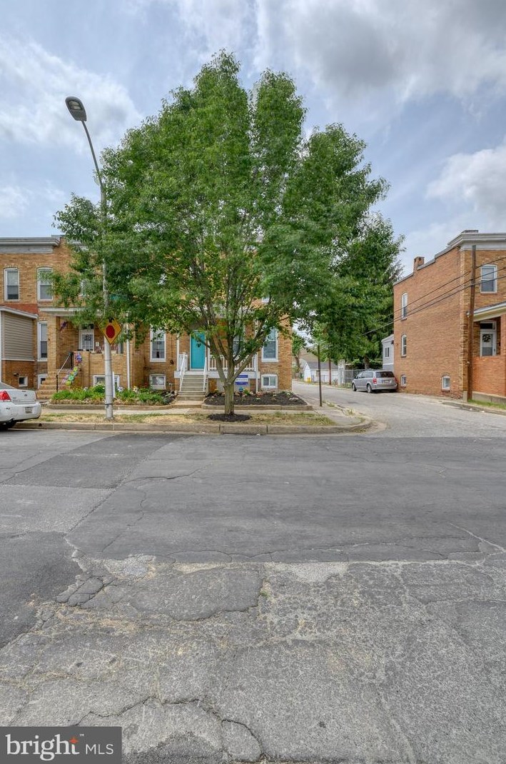 3714 5th St, Baltimore, MD 21225-2032