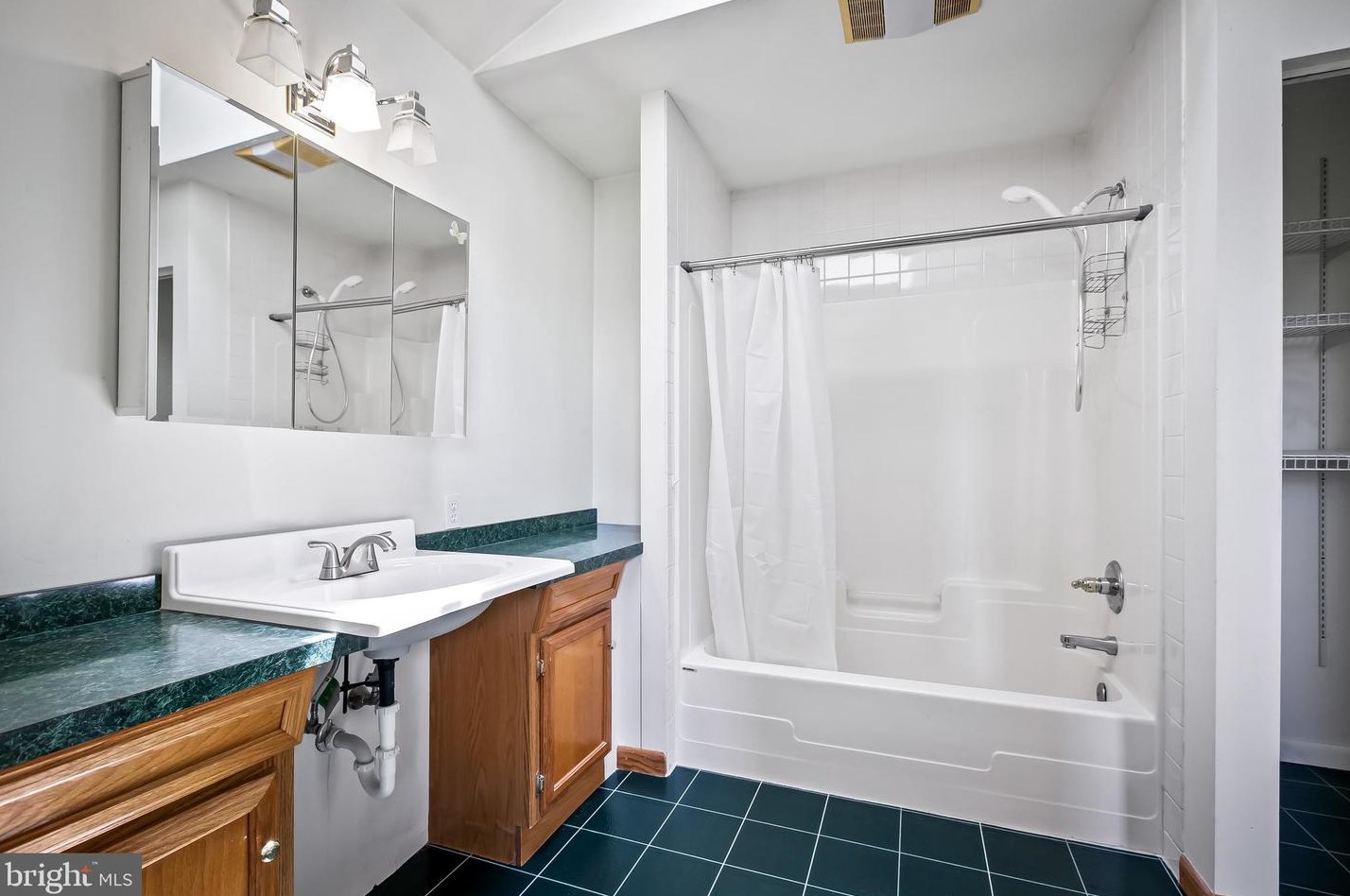 5016 Pilgrim Rd, Baltimore MD 21214-1541 exterior