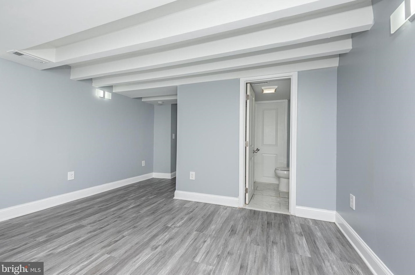 2428 Keyworth Ave, Baltimore MD  21215-7633 exterior
