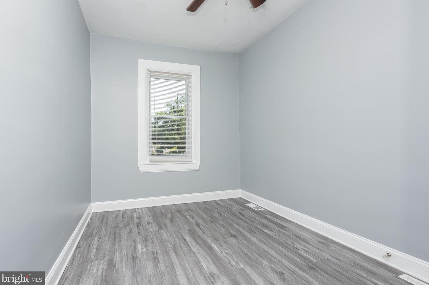 2428 Keyworth Ave, Baltimore MD  21215-7633 exterior