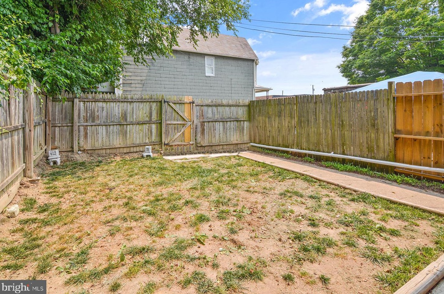 2529 Barclay St, Baltimore MD  21218-4708 exterior