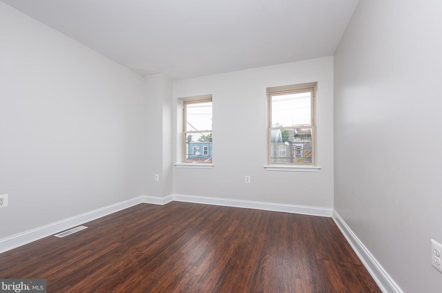 135 Decker Ave, Baltimore MD  21224-1334 exterior