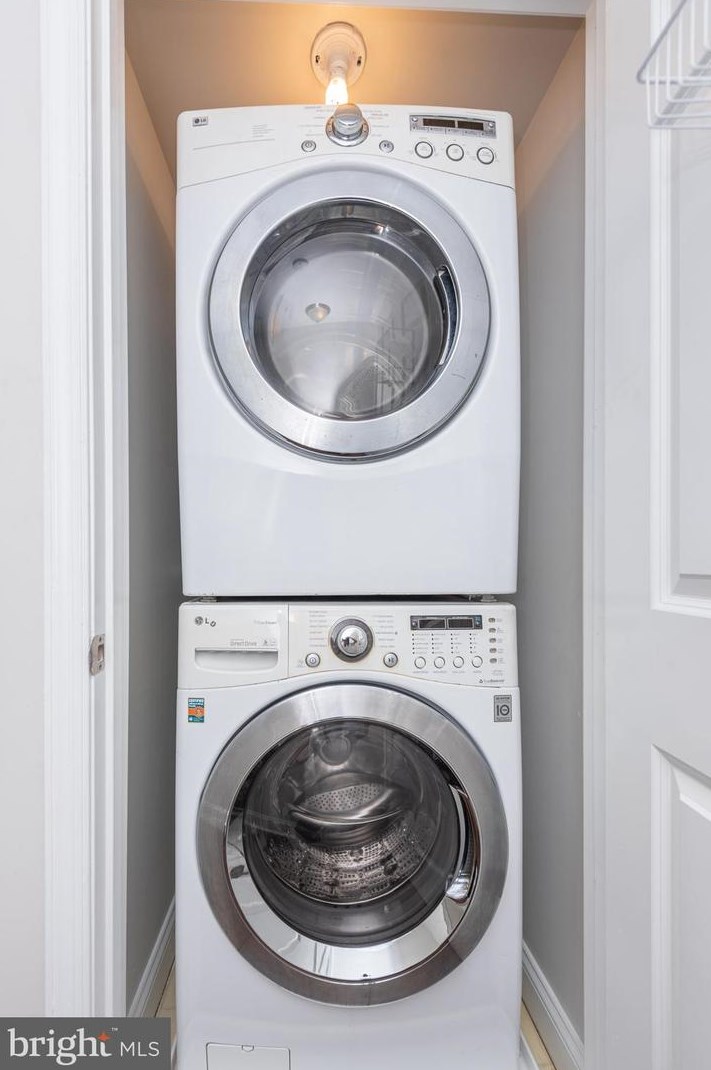 135 Decker Ave, Baltimore MD  21224-1334 exterior