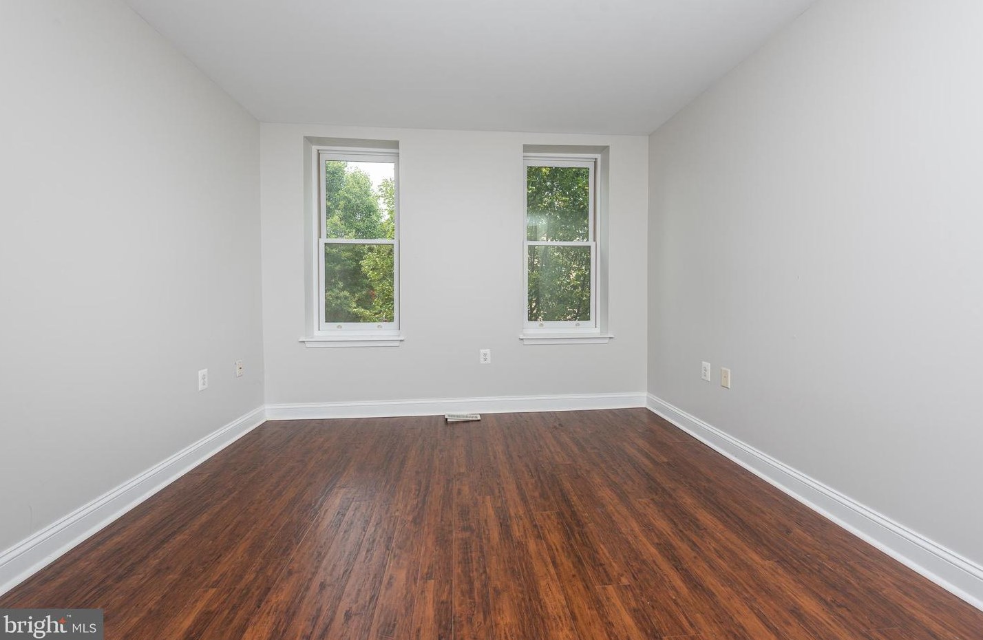 135 Decker Ave, Baltimore MD  21224-1334 exterior