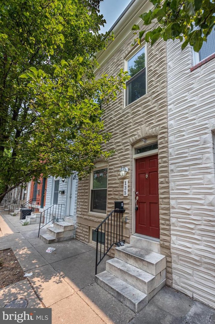 135 Decker Ave, Baltimore MD  21224-1334 exterior