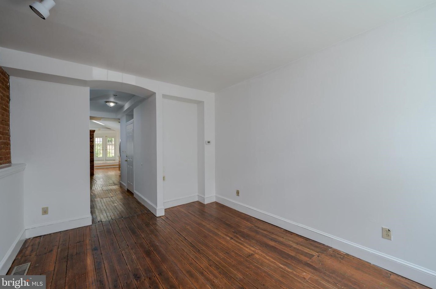 203 Chester St, Baltimore, MD 21231-2626
