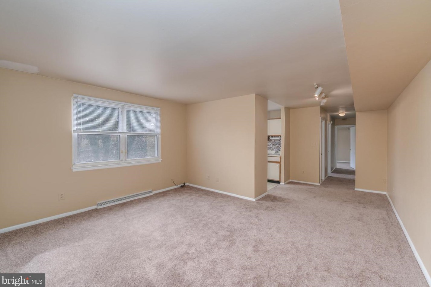 4411 Falls Bridge Dr #c, Baltimore, MD