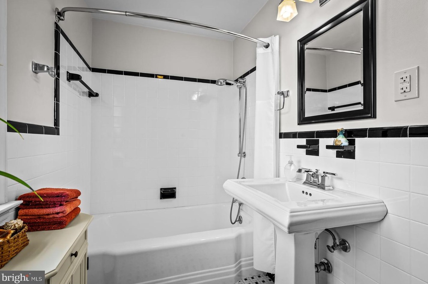 109 Croydon Rd, Baltimore MD 21207-3850 exterior