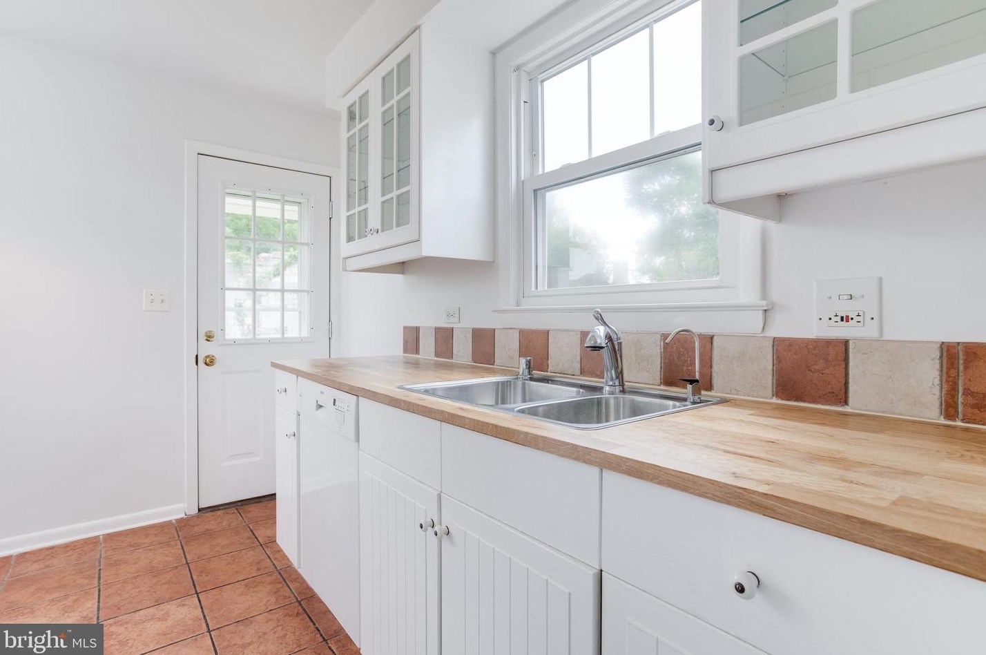 2904 Bayonne Ave, Baltimore MD 21206-3403 exterior