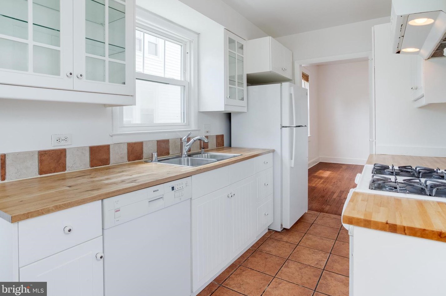 2904 Bayonne Ave, Baltimore MD 21206-3403 exterior