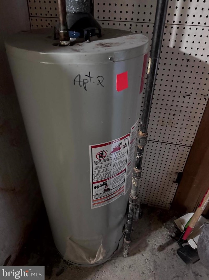 4625 Mary Ave, Baltimore MD 21206-2803 exterior