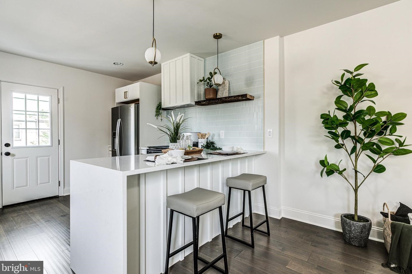 815 33 St, Baltimore MD 21211-2707 exterior